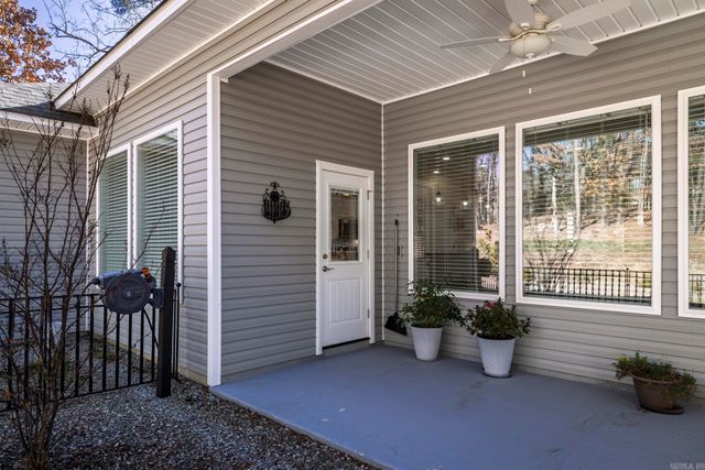 17 Promesa Place, Hot Springs Village, AR 71909