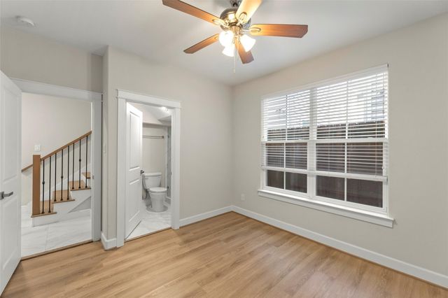 603 Link Road G, Houston, TX 77009