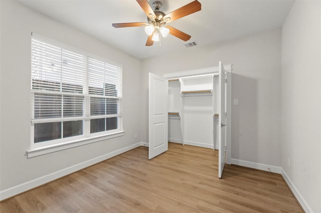 603 Link Road G, Houston, TX 77009