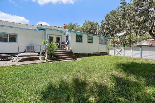 6 E San Carlos Ave, St Augustine, FL 32084