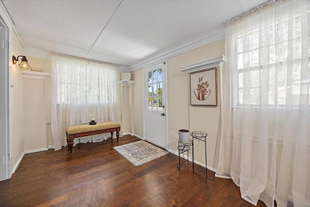 6 E San Carlos Ave, St Augustine, FL 32084