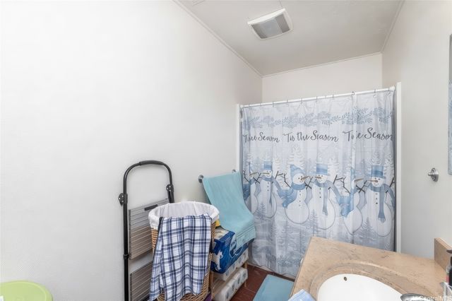 409 Luakini Street, Honolulu, HI 96817