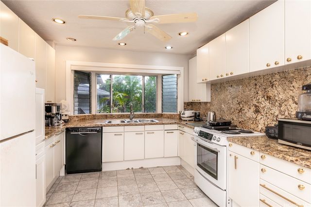 409 Luakini Street, Honolulu, HI 96817