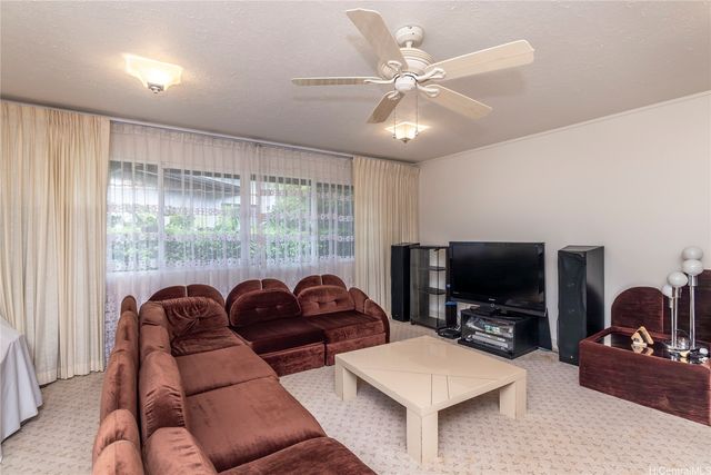 409 Luakini Street, Honolulu, HI 96817