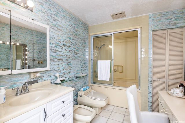 409 Luakini Street, Honolulu, HI 96817