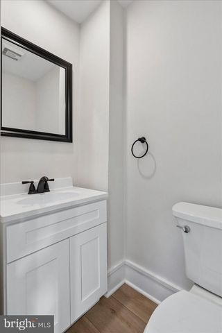 407 LAWN AVE, Sellersville, PA 18960