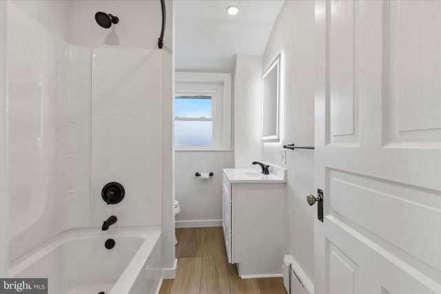 407 LAWN AVE, Sellersville, PA 18960