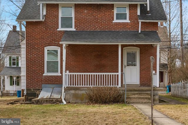 407 LAWN AVE, Sellersville, PA 18960