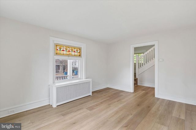 407 LAWN AVE, Sellersville, PA 18960