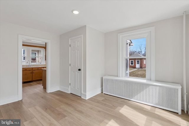 407 LAWN AVE, Sellersville, PA 18960