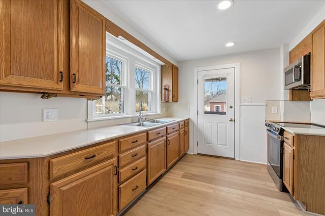 407 LAWN AVE, Sellersville, PA 18960