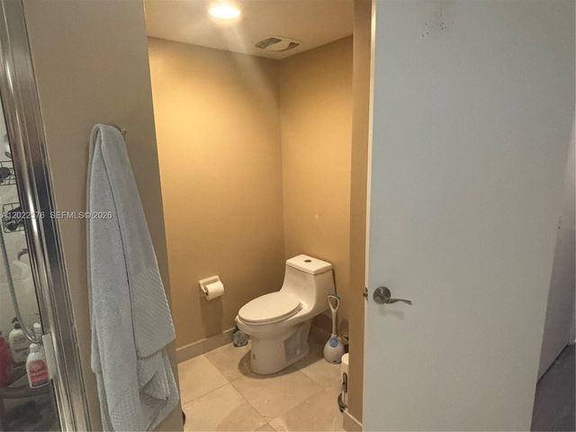 14951 ROYAL OAKS LN 1909, North Miami, FL 33181