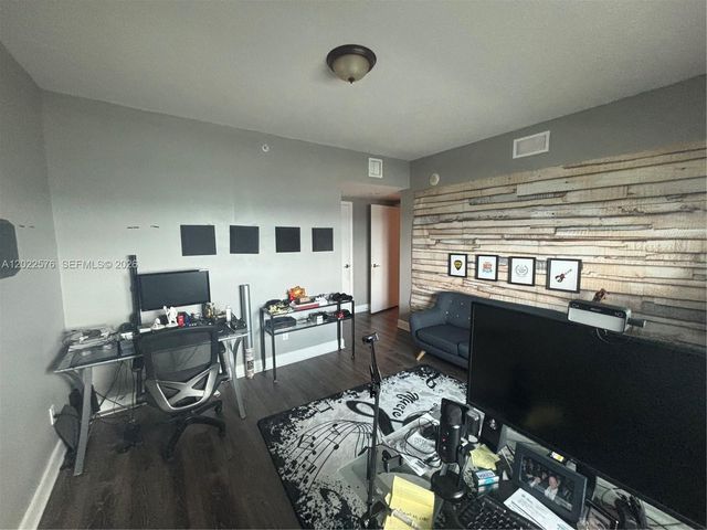 14951 ROYAL OAKS LN 1909, North Miami, FL 33181