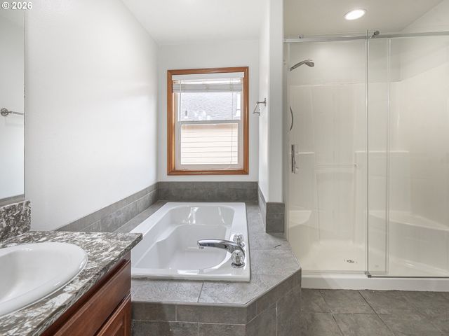 21754 Ne Couch Ct, Gresham, OR 97030