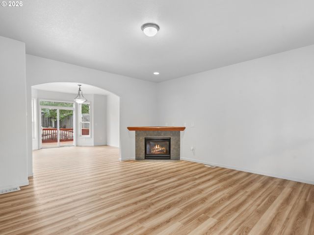 21754 Ne Couch Ct, Gresham, OR 97030