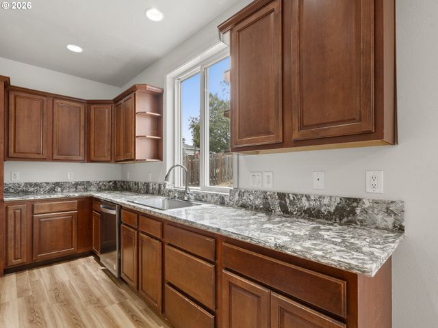 21754 Ne Couch Ct, Gresham, OR 97030
