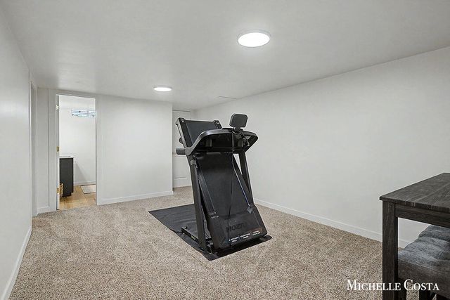 7697 Hollyhock Avenue, Jenison, MI 49428