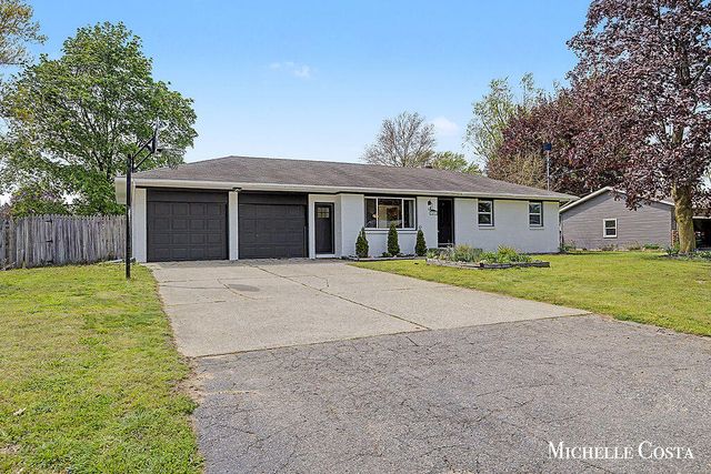 7697 Hollyhock Avenue, Jenison, MI 49428