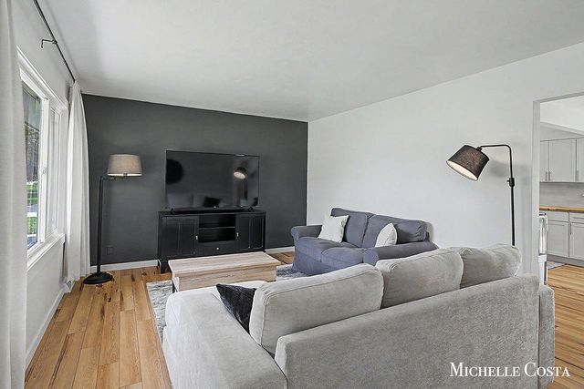 7697 Hollyhock Avenue, Jenison, MI 49428