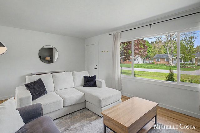 7697 Hollyhock Avenue, Jenison, MI 49428