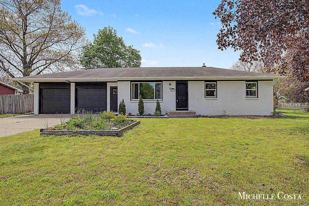 7697 Hollyhock Avenue, Jenison, MI 49428