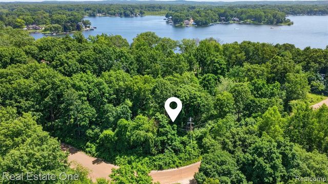 0000 Big Lake, Davisburg, MI 48350