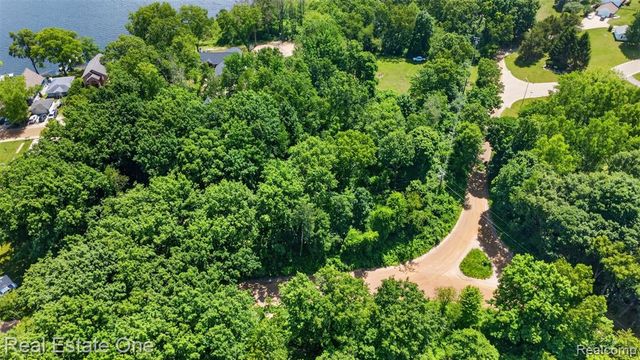 0000 Big Lake, Davisburg, MI 48350