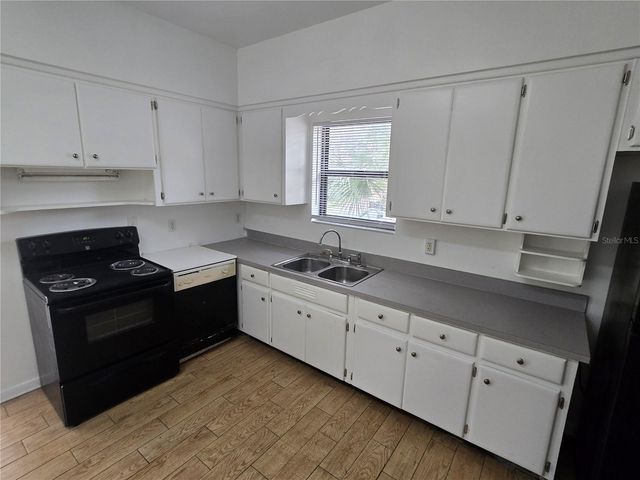 1553 NW 21ST AVENUE, Gainesville, FL 32605