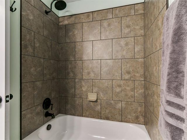 18404 Scarborough Drive, Edmond, OK 73012