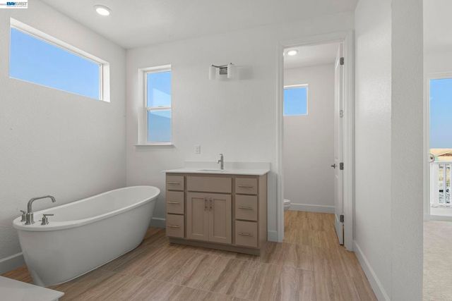 16 Grey Whale Place, Bethel Island, CA 94511