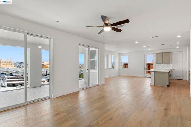 16 Grey Whale Place, Bethel Island, CA 94511