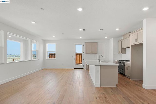 16 Grey Whale Place, Bethel Island, CA 94511