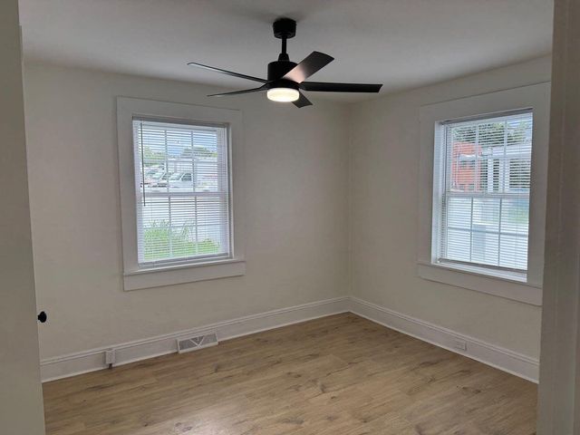 402 College ST, Martinsville, VA 24112