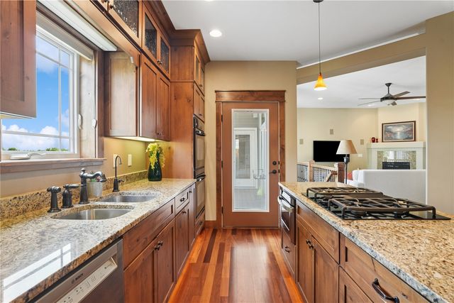 4060 Monarch Avenue, Marion, IA 52302