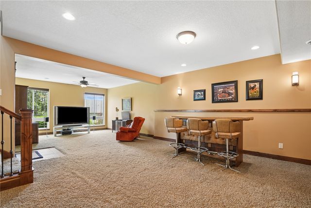 4060 Monarch Avenue, Marion, IA 52302