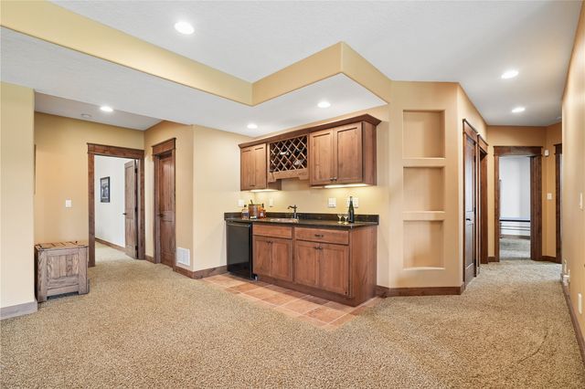 4060 Monarch Avenue, Marion, IA 52302