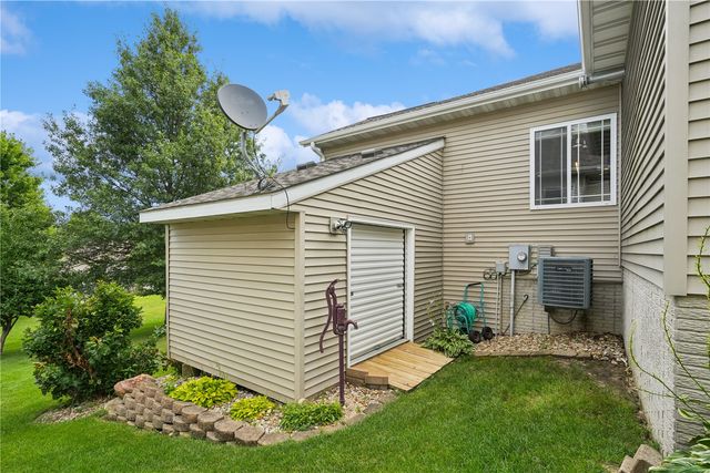 4060 Monarch Avenue, Marion, IA 52302