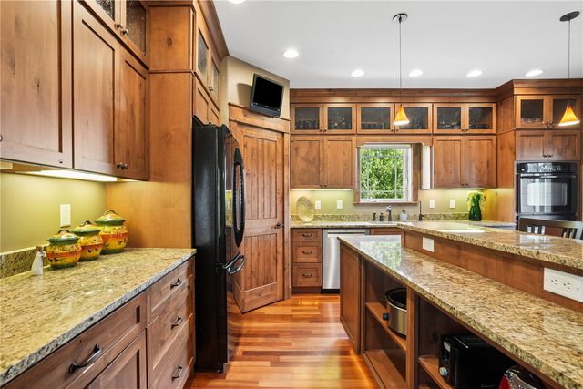 4060 Monarch Avenue, Marion, IA 52302