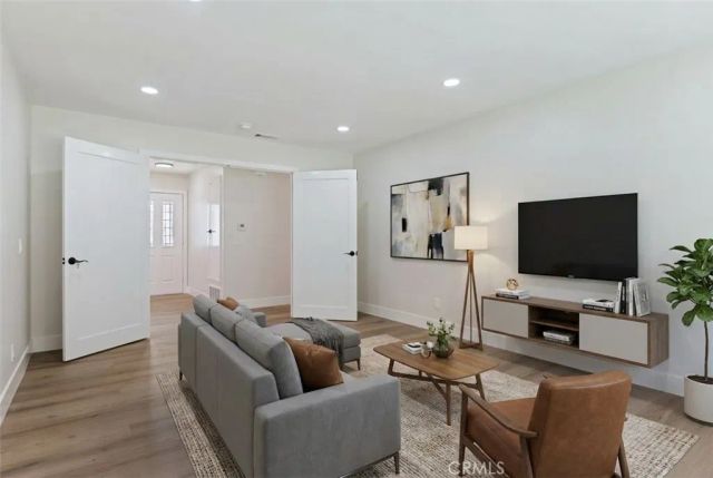 1077 Offshore, Oxnard, CA 93035