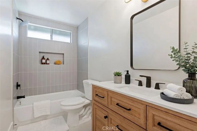 1077 Offshore, Oxnard, CA 93035