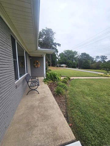 607 N 12th Street, Nashville, AR 71852