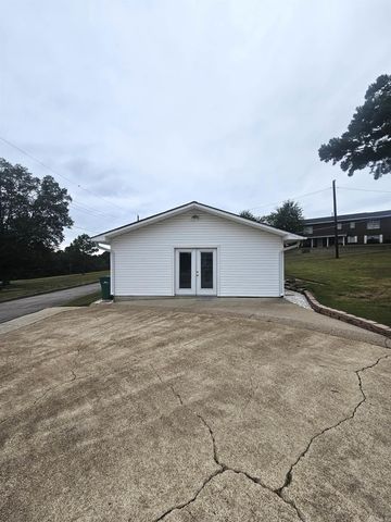 607 N 12th Street, Nashville, AR 71852