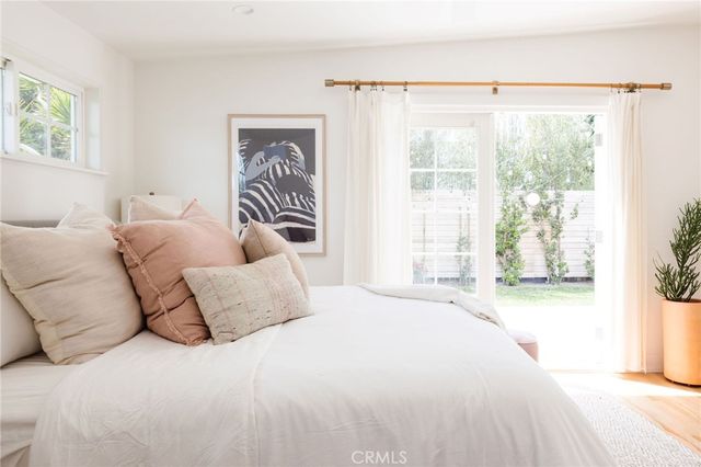 275 Cecil Place, Costa Mesa, CA 92627