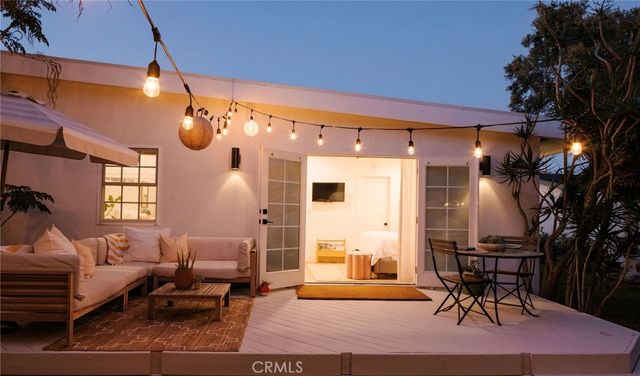 275 Cecil Place, Costa Mesa, CA 92627