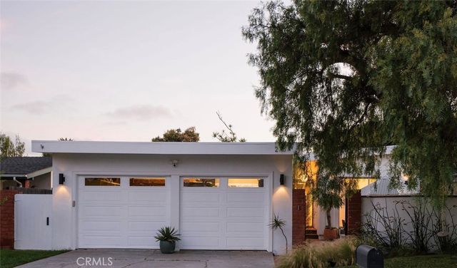 275 Cecil Place, Costa Mesa, CA 92627