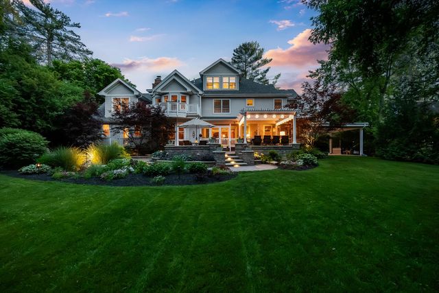 8510 W 122nd Place, Palos Park, IL 60464