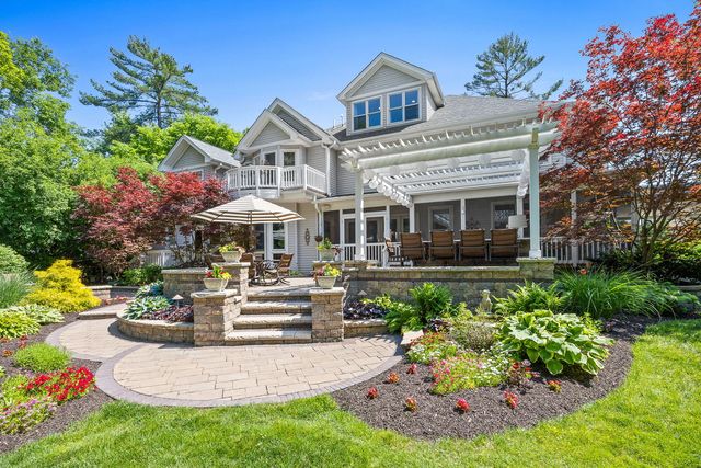 8510 W 122nd Place, Palos Park, IL 60464