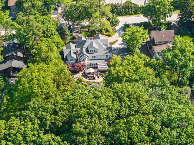 8510 W 122nd Place, Palos Park, IL 60464