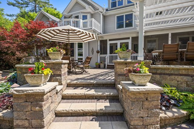 8510 W 122nd Place, Palos Park, IL 60464