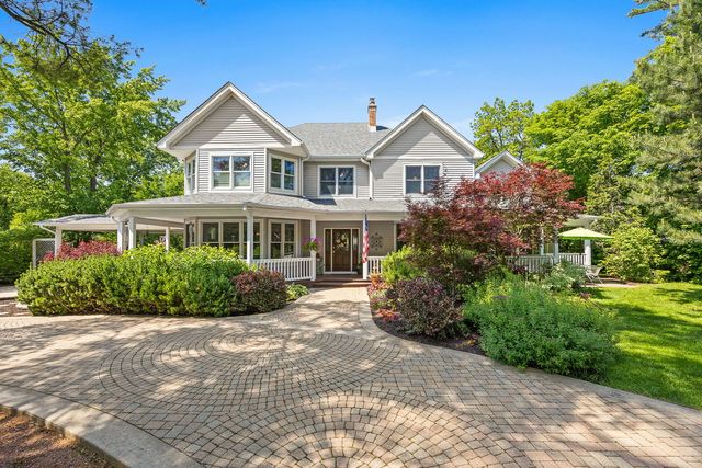 8510 W 122nd Place, Palos Park, IL 60464